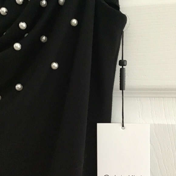 Calvin Klein black dress with white faux pearls in the neckline size 4 - Picture 4 of 6